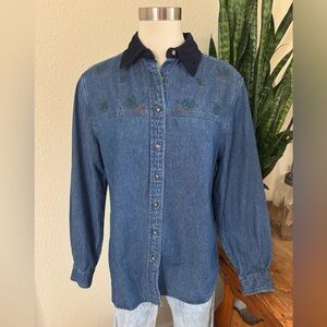 Vintage Blue Denim Button-Up Shirt with Navy Corduroy Collar